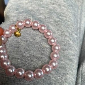 For medium hand or small hand